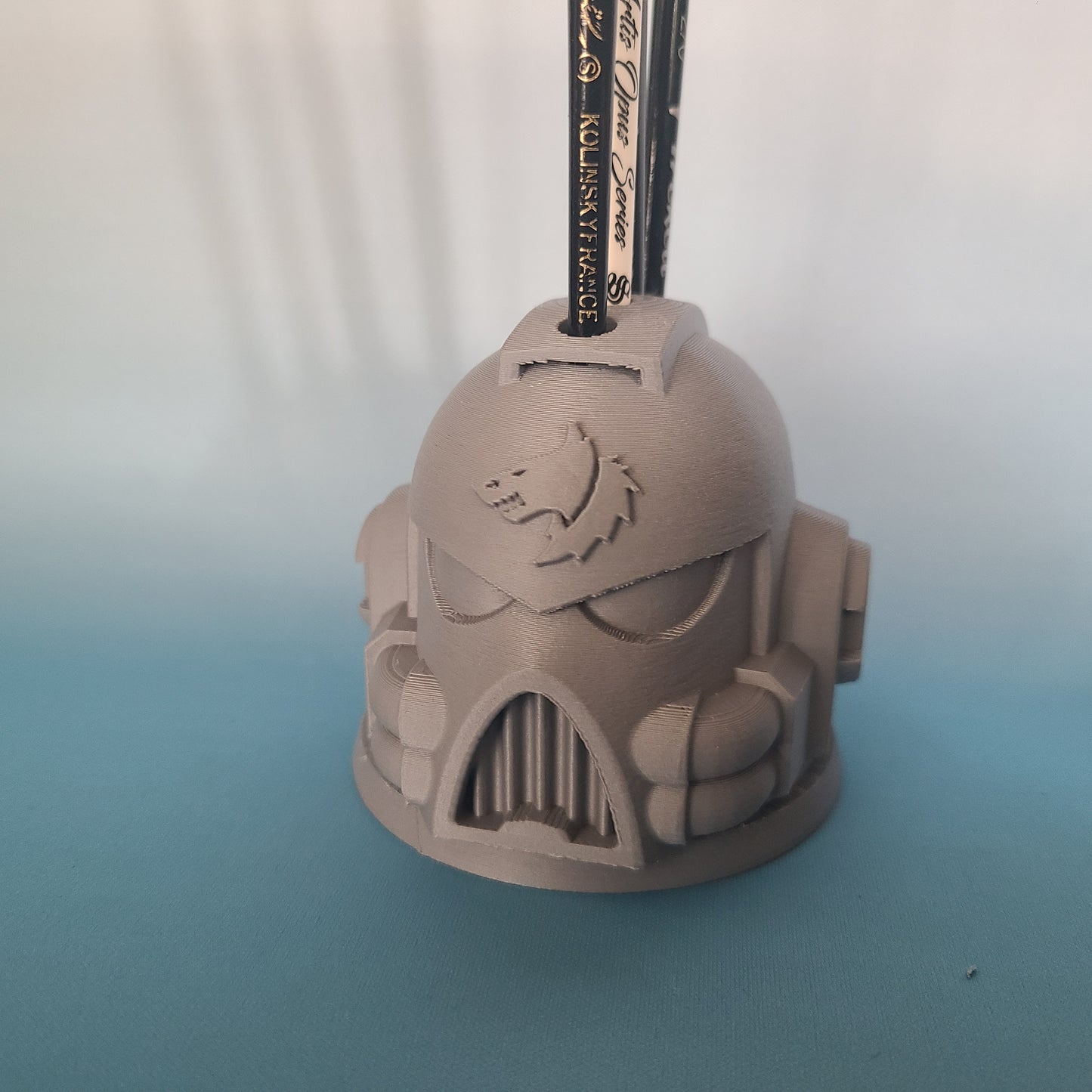 Space Wolf MK VII Helmet with Two Hoses Paint Bush Holder with Four Holes