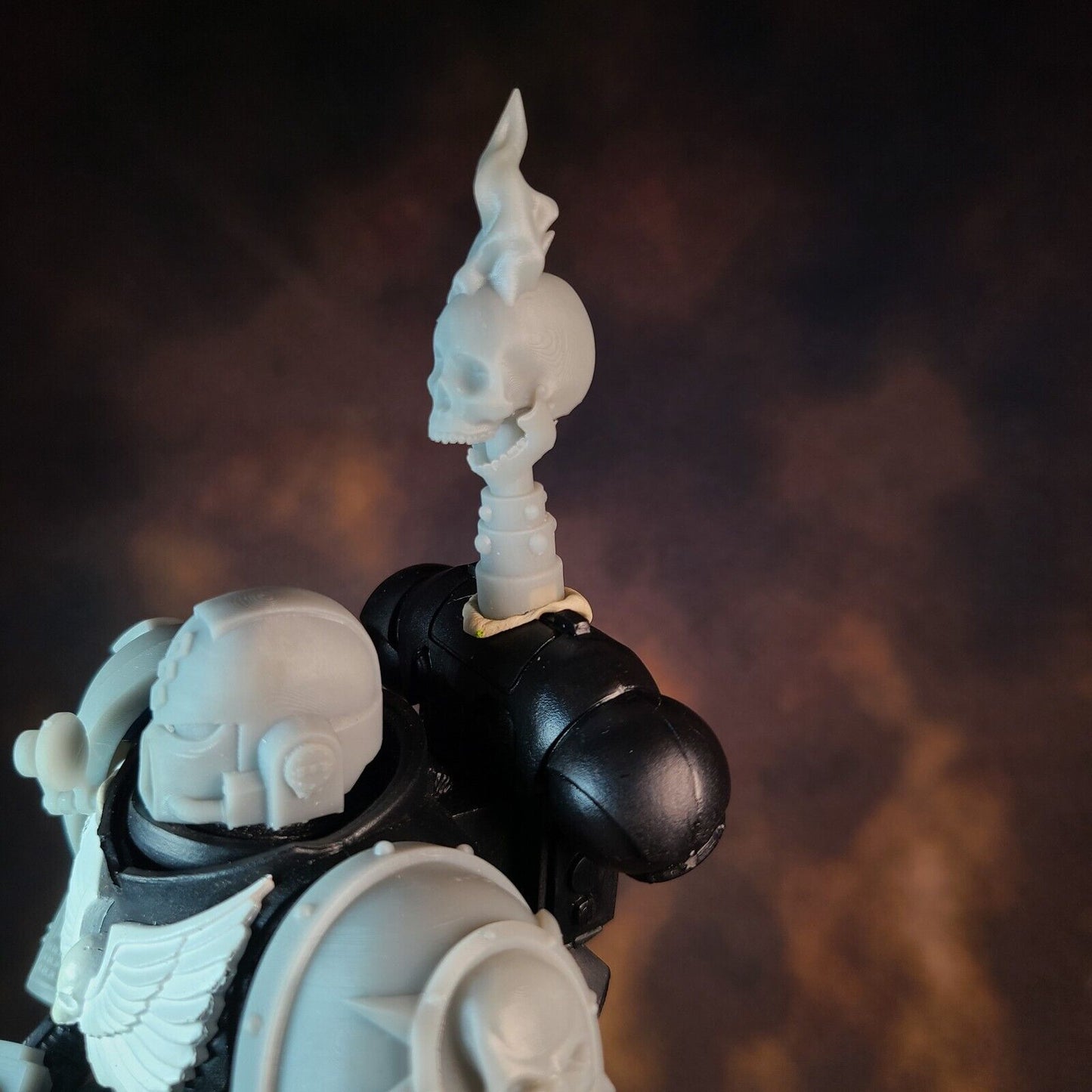 Flaming Skull with Jawbone Relic Backpack Accessory for McFarlane Toys Space Marine Action Figures Accessories