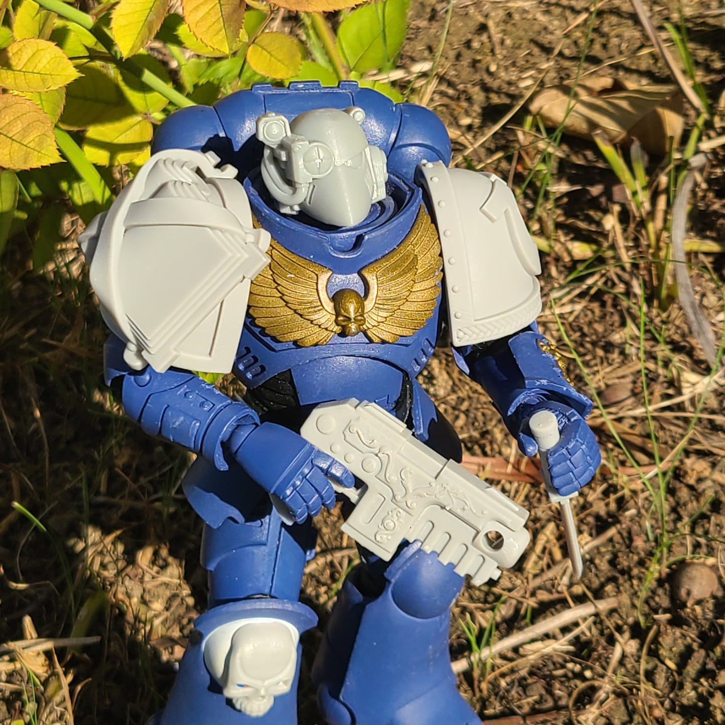 Heavy Bolt Pistol Artificer Pattern for McFarlane Toys Battle Brother Marine Action Figures Custom 1:12th Scale Parts