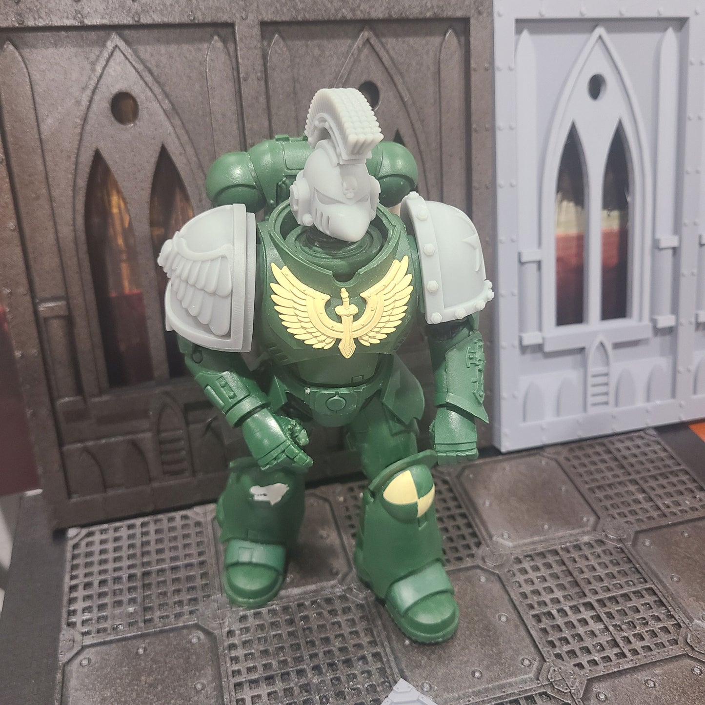 MKVI Helmet (Beaky) with Skull and Forward Facing Plume for McFarlane Toys Space Marine Action Figures