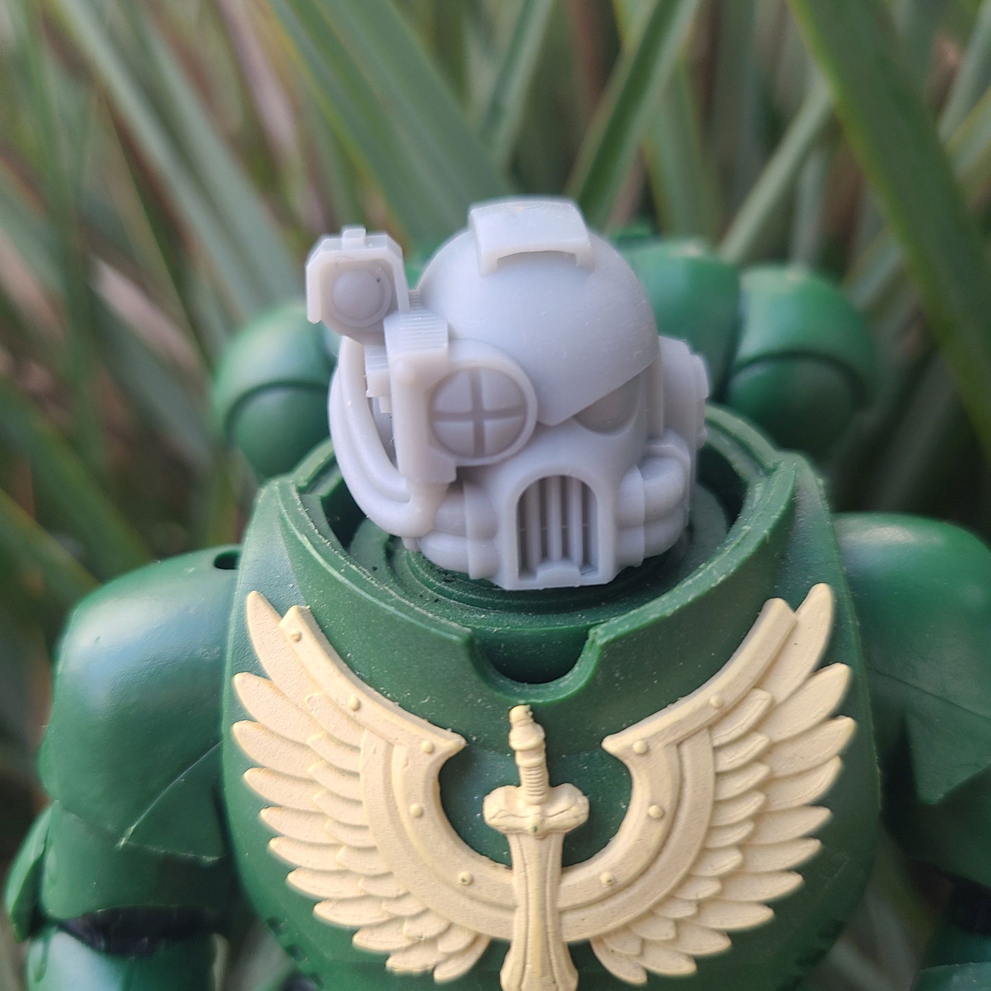 Battle Brother MK VIII Helmet with Optics on the Right for McFarlane Toys Space Mari
