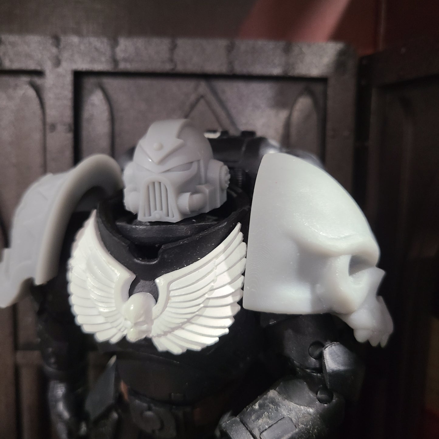 Custom Chaos Undivided Traitor Legions Mark VII Helmet with Arrow for McFarlane Toys Space Marine Action Figures