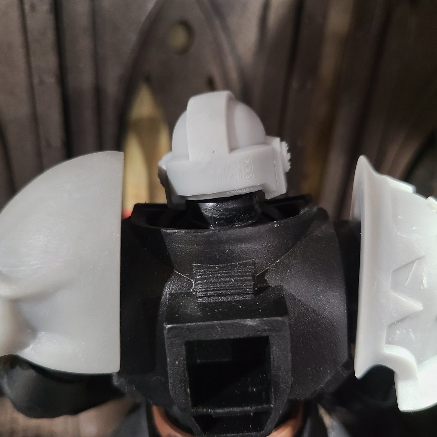 Custom Chaos Undivided Traitor Legions Mark VII Helmet with Arrow for McFarlane Toys Space Marine Action Figures