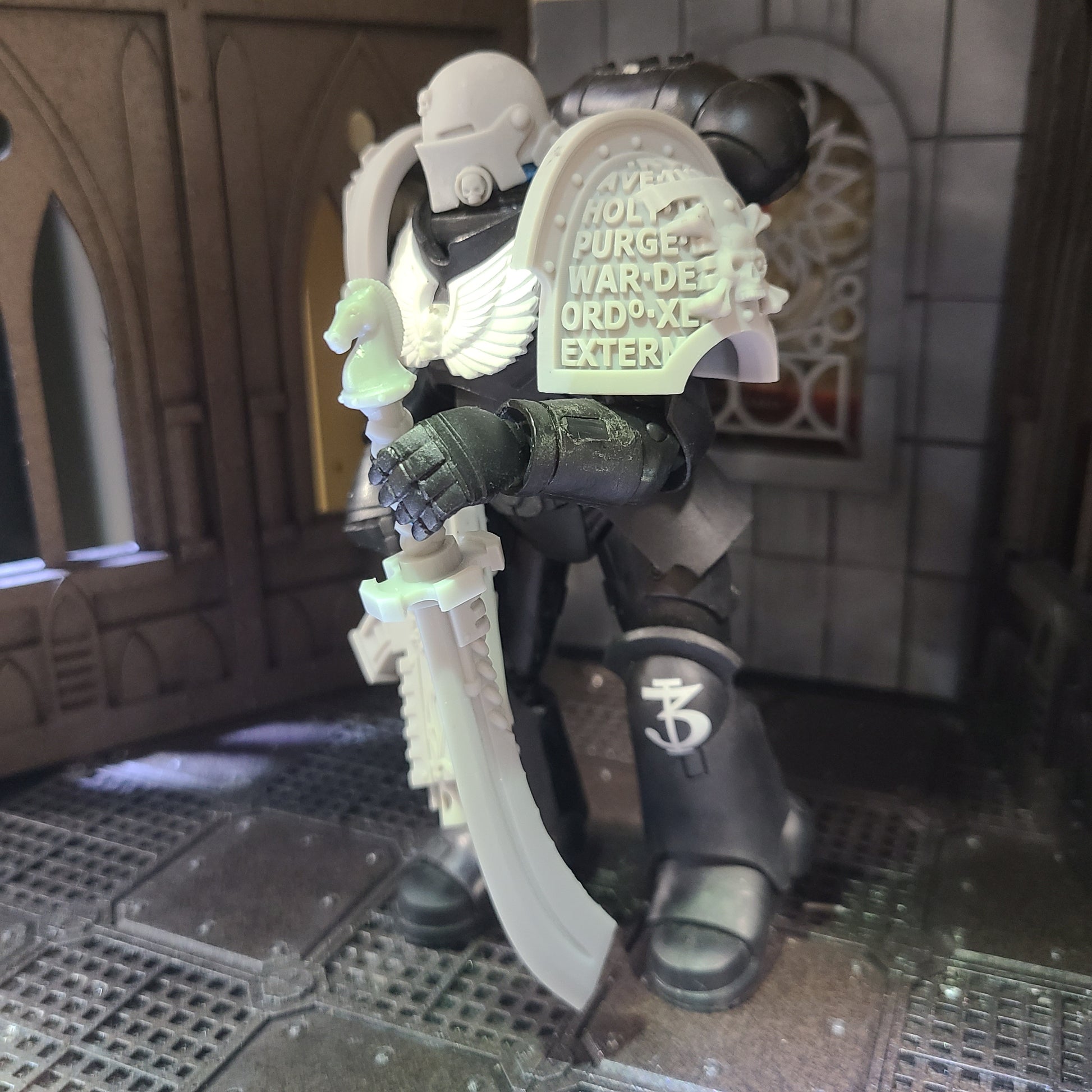 White Scars Legion Power Sword Falchion with Horse Pommel for McFarlane Toys Loyalist Marine Action Figures