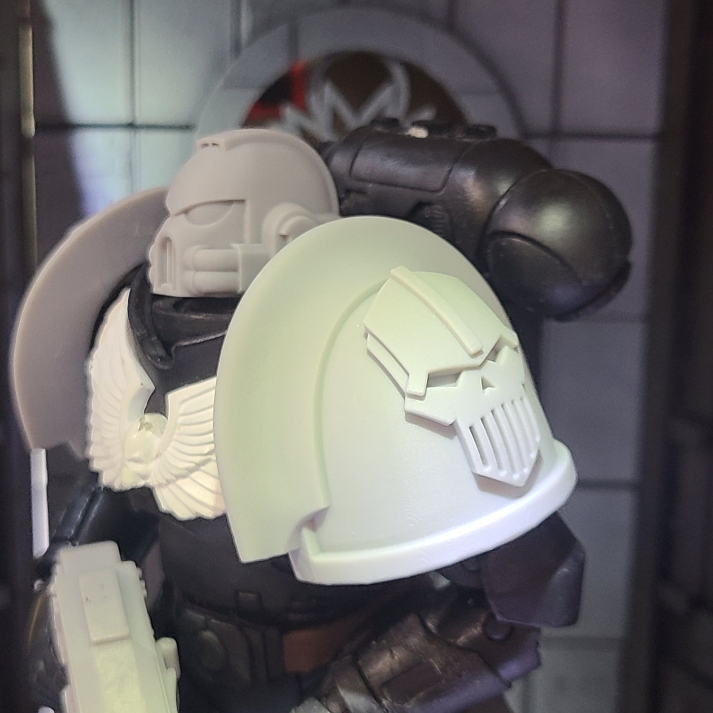 Iron Warriors Legion MKIII Shoulder Pad V10 for McFarlane Toys Traitor Marine Action Figures Custom 1:12th Scale Pauldrons