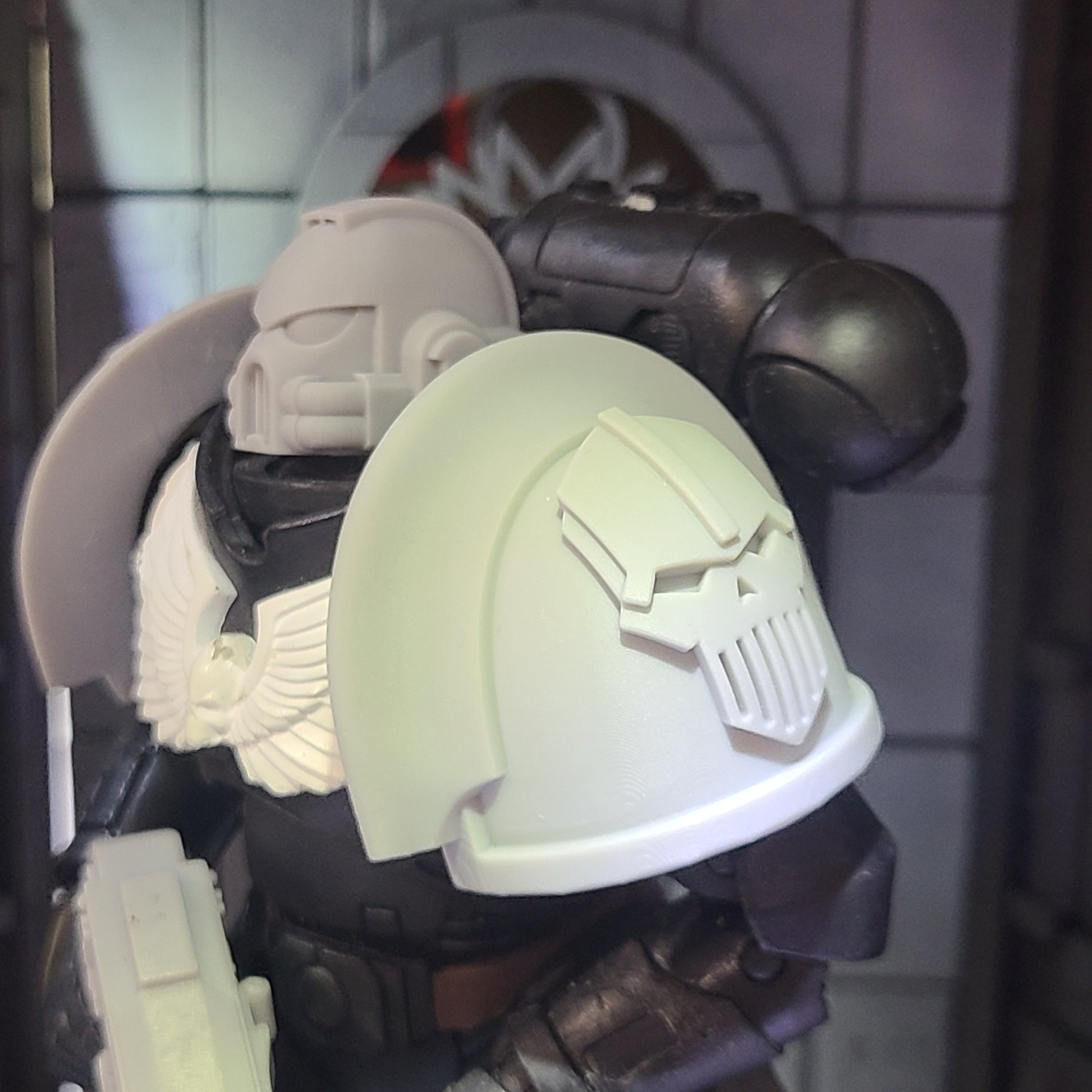 Iron Warriors Legion MKIII Shoulder Pad V10 for McFarlane Toys Traitor Marine Action Figures Custom 1:12th Scale Pauldrons