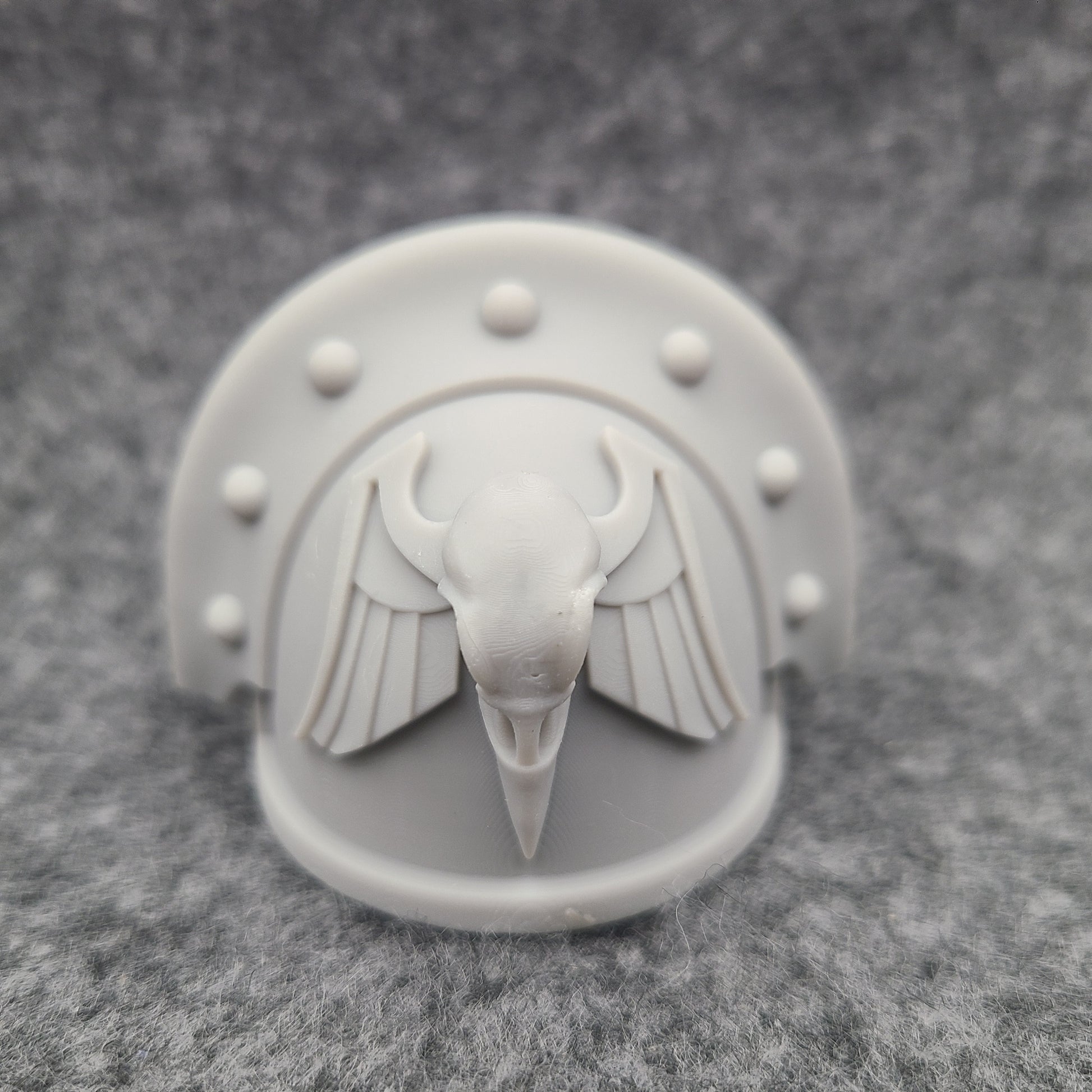 Raven Guard Legion Shrike Shoulder Pad MK III with Raven Skull Ver 11 for McFarlane Toys Loyalist Marine Action Figures