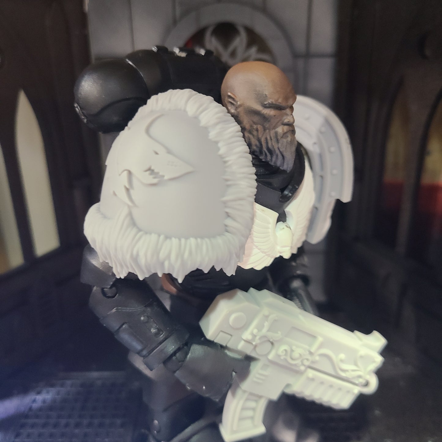 Space Wolves Right Shoulder Pad MKIV with Fur Trim Compatible with McFarlane Toys Space Marine by Fantasy World Games