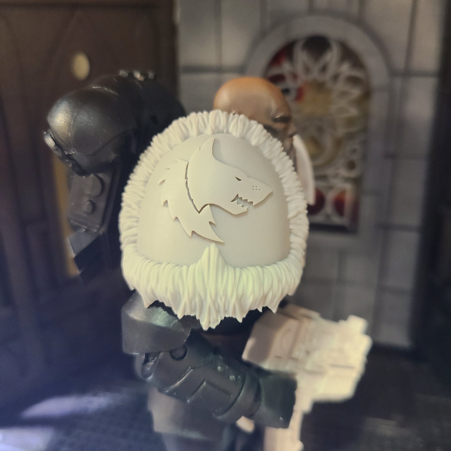Space Wolves Right Shoulder Pad MKIV with Fur Trim Compatible with McFarlane Toys Space Marine by Fantasy World Games