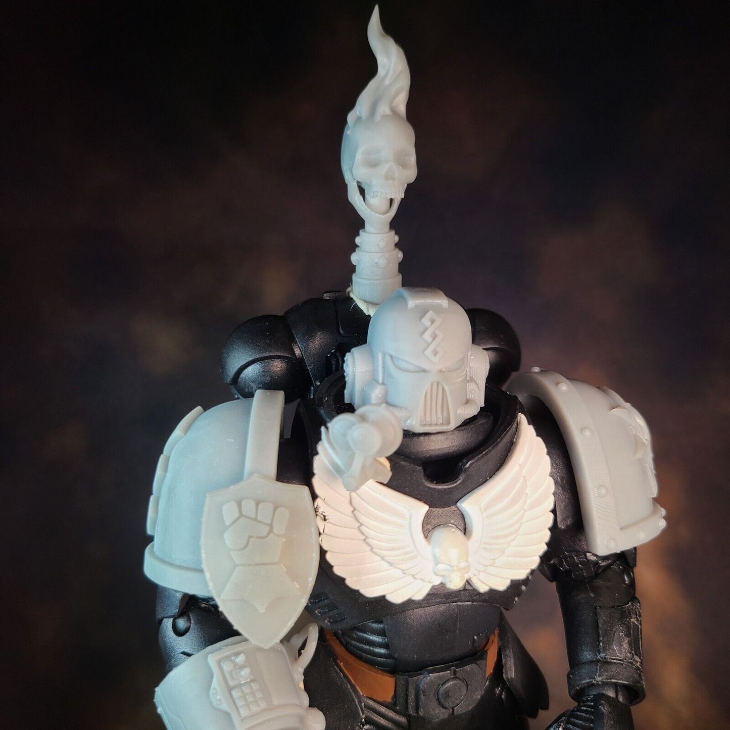 Flaming Skull with Jawbone Relic Backpack Accessory for McFarlane Toys Space Marine Action Figures Accessories