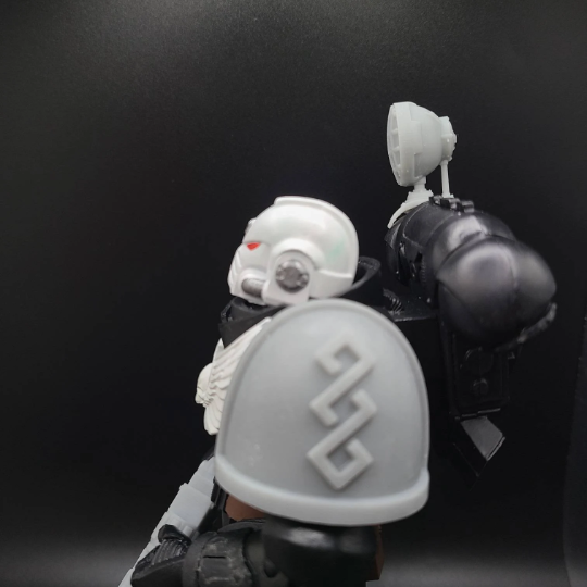 Space Marine Apothecary MKIV Shoulder Pad compatible with McFarlane Toys Space Marine Action Figures