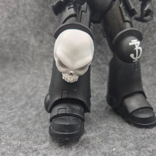 Big Skull Backpack and Knee Pad Accessory compatible with McFarlane Toys 7-inch armored action figures custom resin armor upgrade