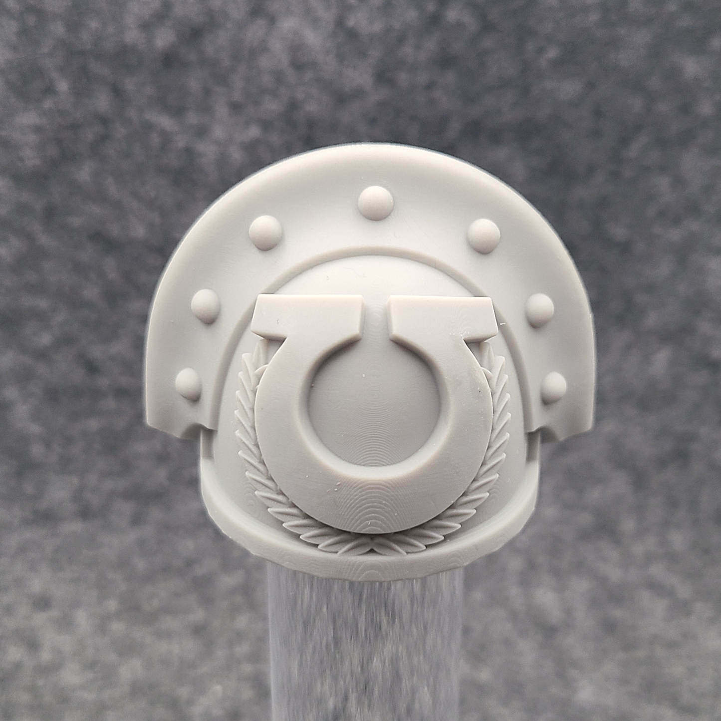 Ultra Legion G:3 V11 shoulder pad with laurel wreath for heroic-scale sci-fi miniatures