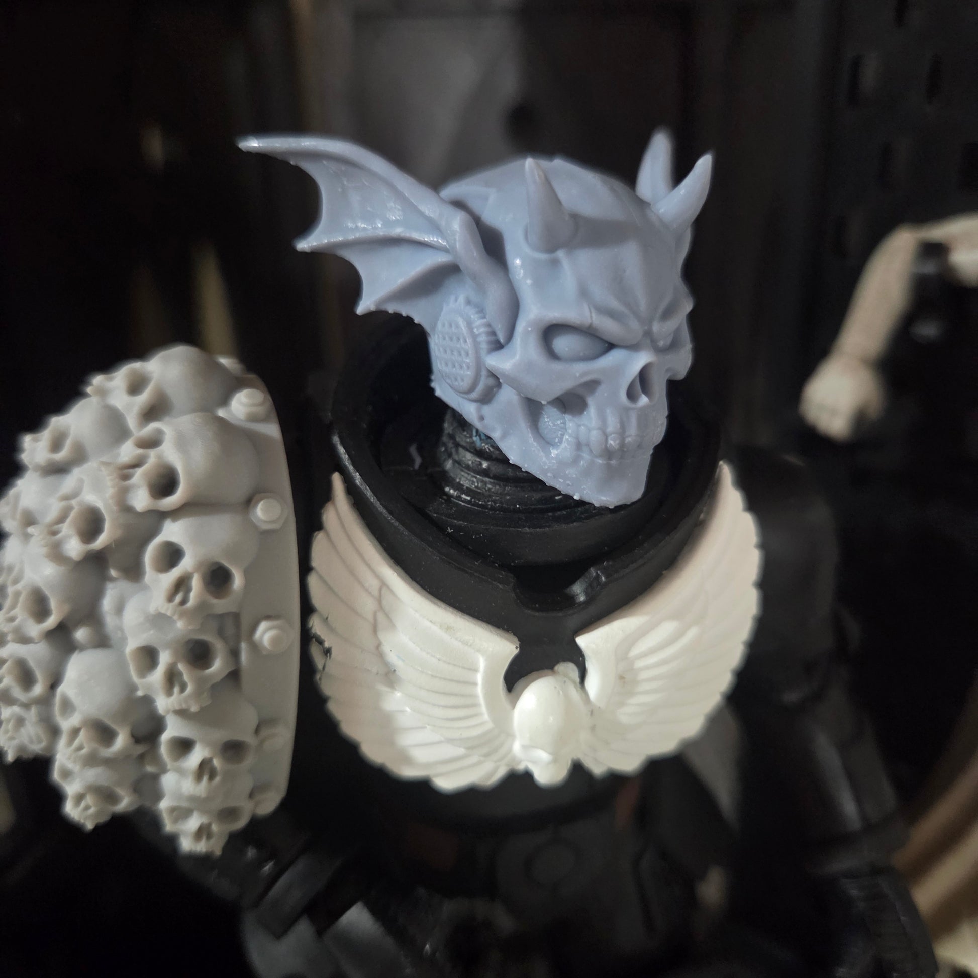 Night Terrors Warrior Order Screaming Skull Helmet V1 Compatible with McFarlane Toys 7-Inch Armored Action Figures Custom Resin Helmet