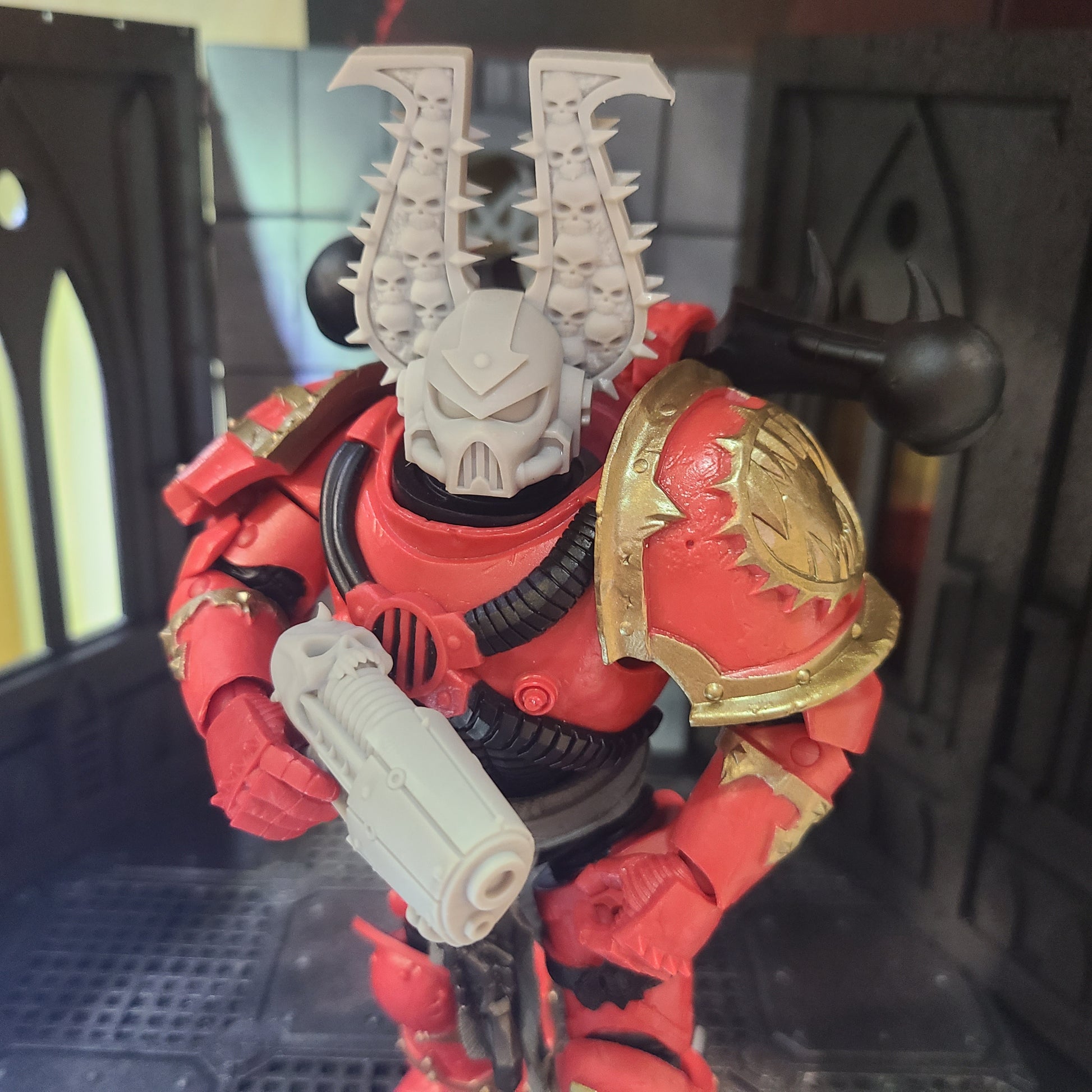 World Devourer Legion Betrayer Archaic Plasma Pistol for McFarlane Toys Traitor Marine Action Figures