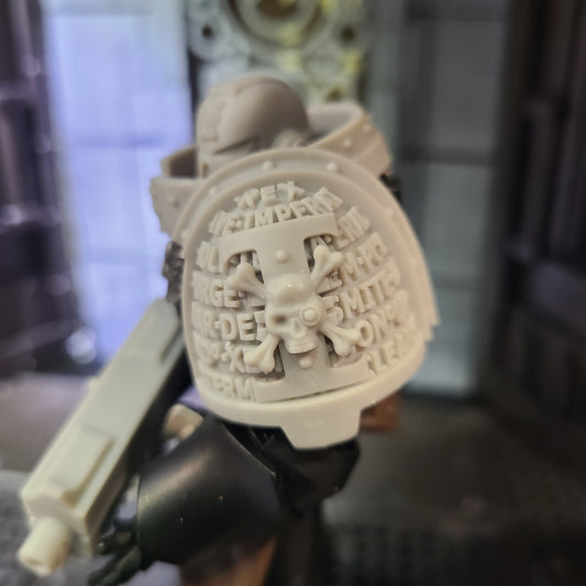 Deathwatch Mark VIII Shoulder Pad Version 04 for McFarlane Toys Loyalist Marine Action Figures Custom Pauldron