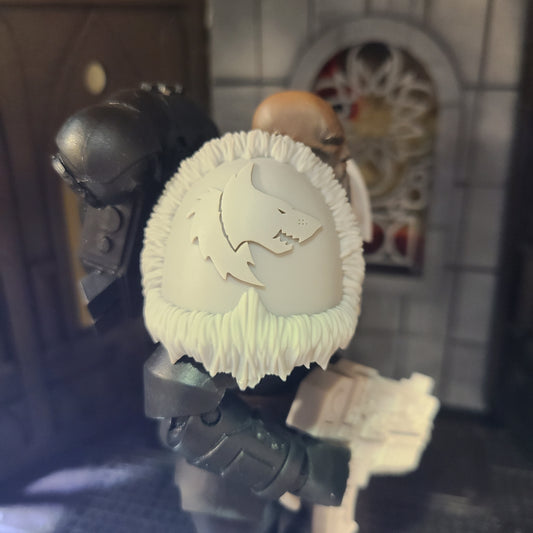 Space Wolves Right Shoulder Pad MKIV with Fur Trim Compatible with McFarlane Toys Space Marine by Fantasy World Games