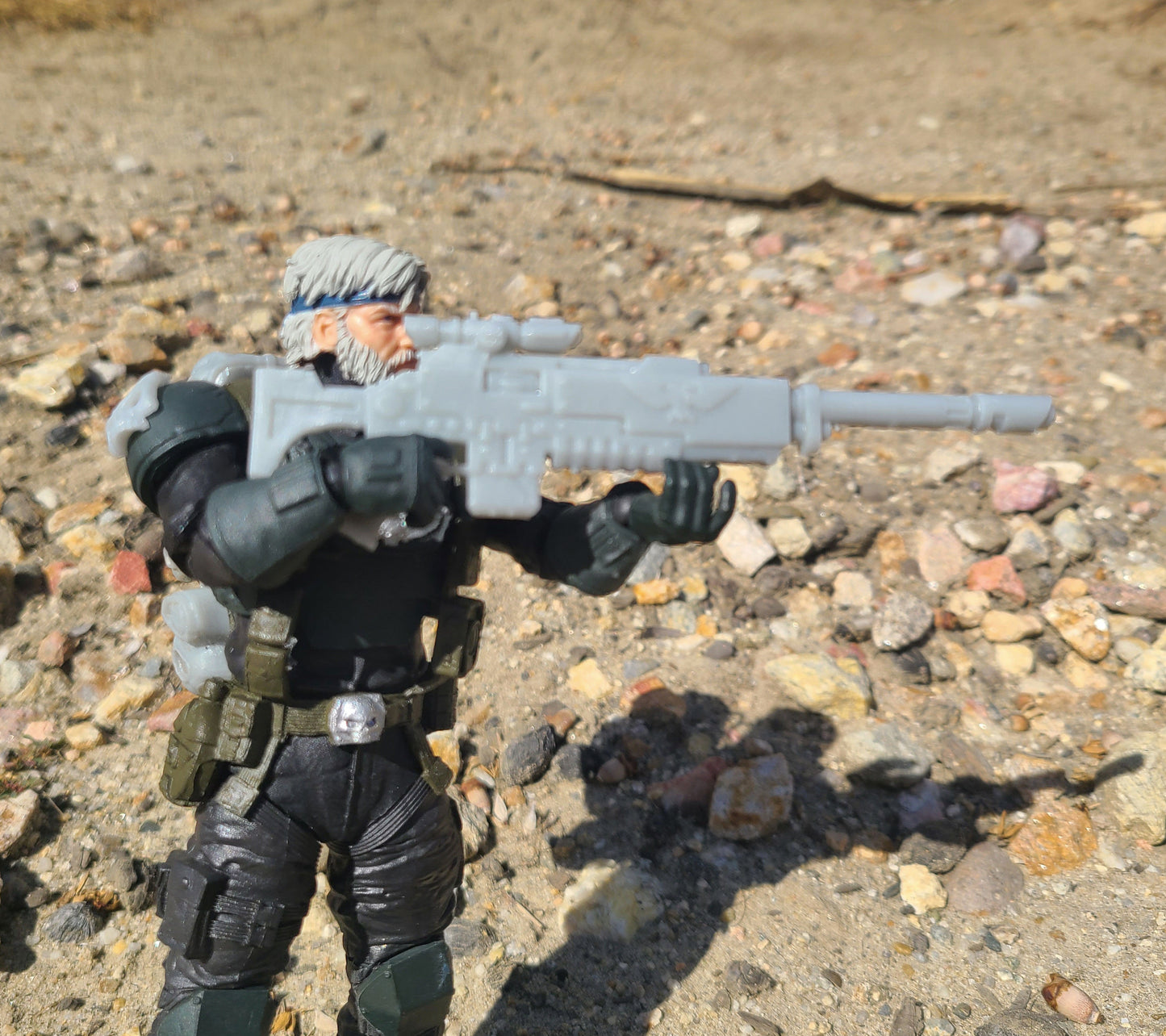 Las Rifle - Long-Las - Sniper Rifle with Action Figure