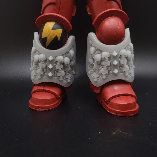 Shin Guard with Skull Inlay and Spikes Compatible with McFarlane Toys Space Marines