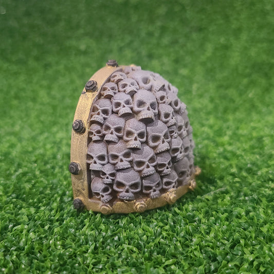 Space Marine MKVII Shoulder Pad with Bolts and Small Skulls for McFarlane Toys Battle Brother Action Figures