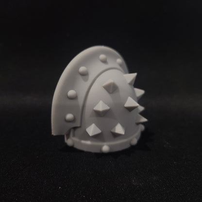 Space Marine Shoulder Pad MKIII with Large Pyramid Spikes V12 for McFarlane Toys Grimdark Marine Action Figures Custom 1:12th Scale Pauldron