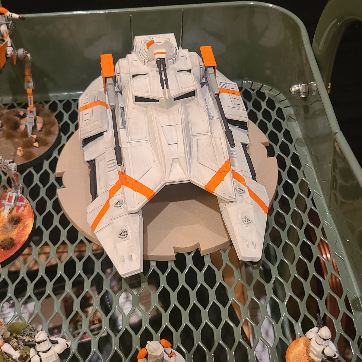 150mm Circular Notched Tank HD Flight Stand Compatible with Star Wars: Legion