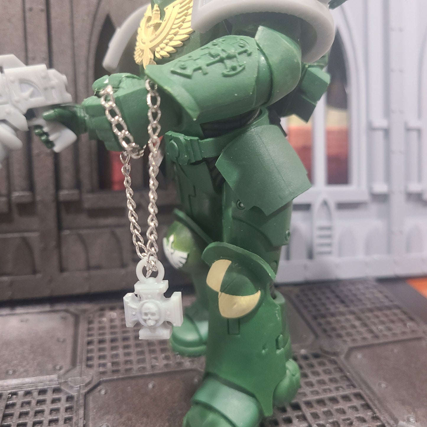 Warrior Priest Rosarius Relic with chain custom resin belt accessory compatible with McFarlane Toys 7-inch 1:12 scale armored action figures.