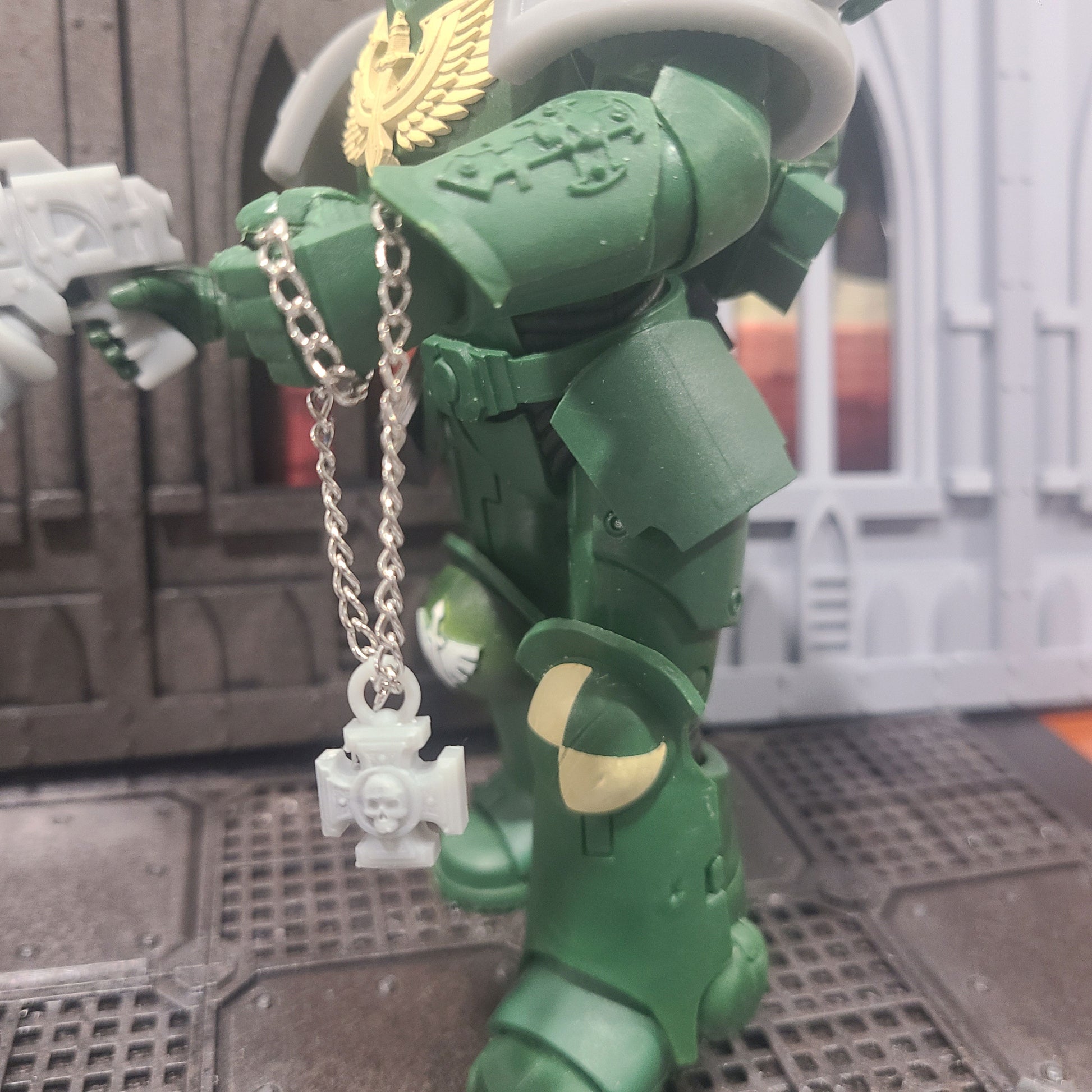Warrior Priest Rosarius Relic with chain custom resin belt accessory compatible with McFarlane Toys 7-inch 1:12 scale armored action figures.