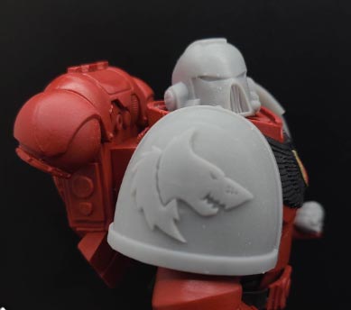 Wolf Legion MKIV Shoulder Pad Gen: 4 Pauldron Right Shoulder for Deathwatch Compatible with McFarlane Toys Space Marines