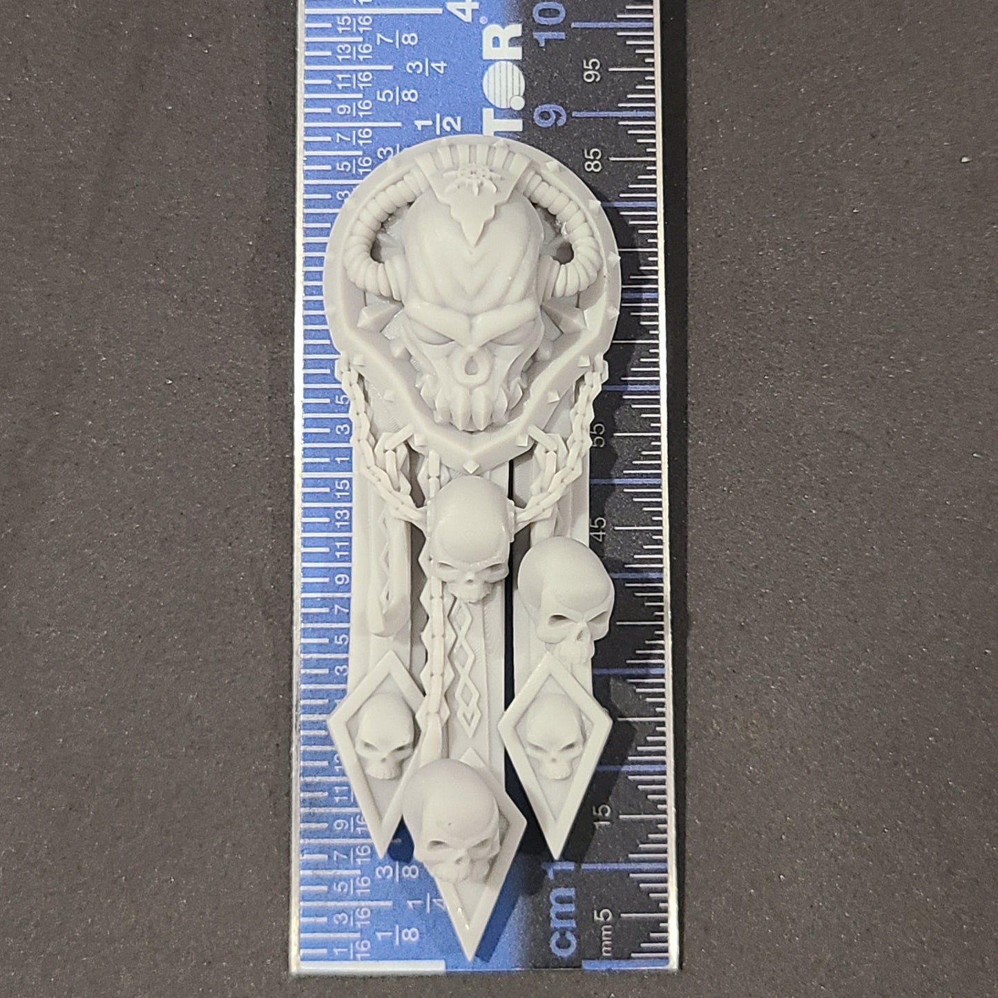 World Devourer Warrior Order Veteran Berzerker Loincloth custom resin armor accessory compatible with McFarlane Toys 7-inch armored action figures.