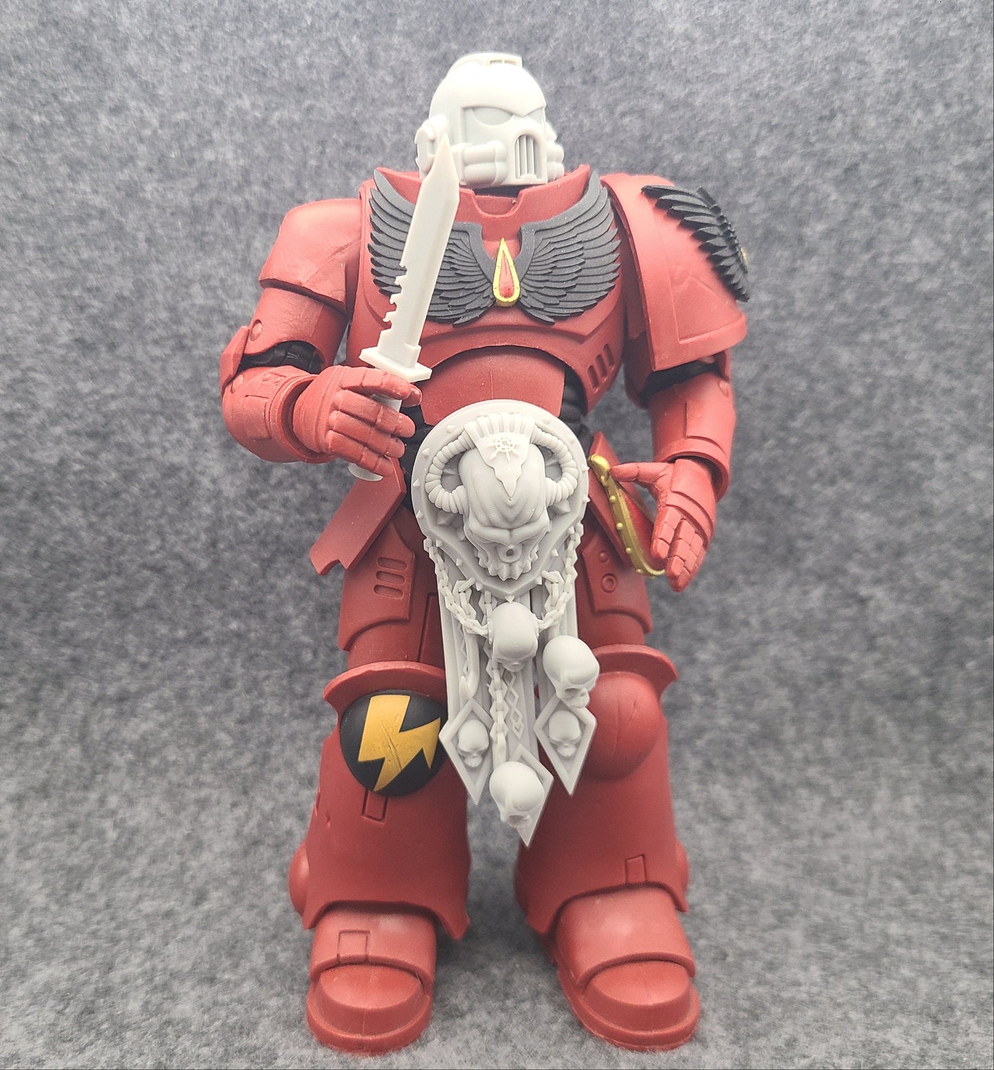 World Devourer Warrior Order Veteran Berzerker Loincloth custom resin armor accessory compatible with McFarlane Toys 7-inch armored action figures.