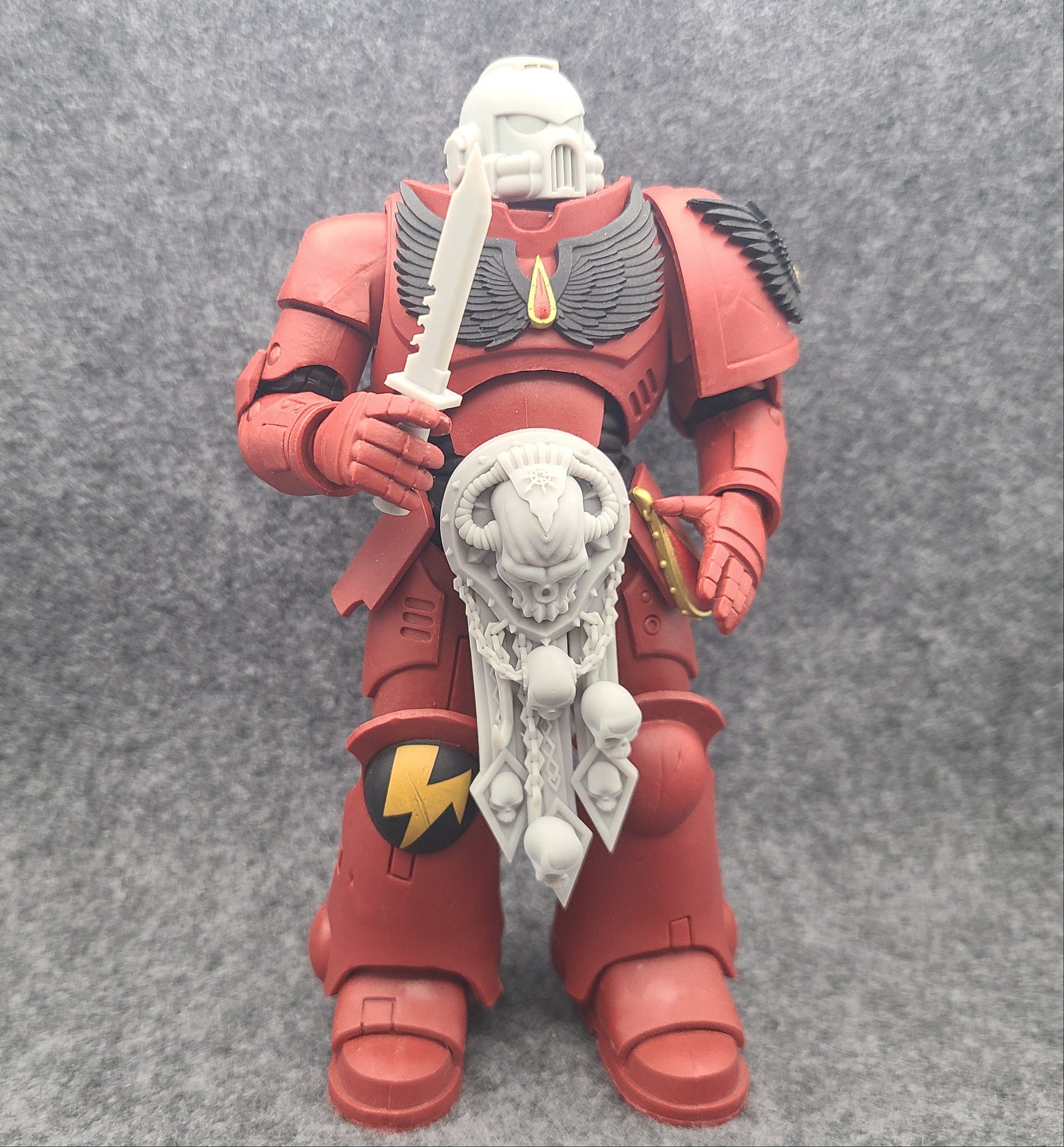 World Devourer Warrior Order Veteran Berzerker Loincloth custom resin armor accessory compatible with McFarlane Toys 7-inch armored action figures.