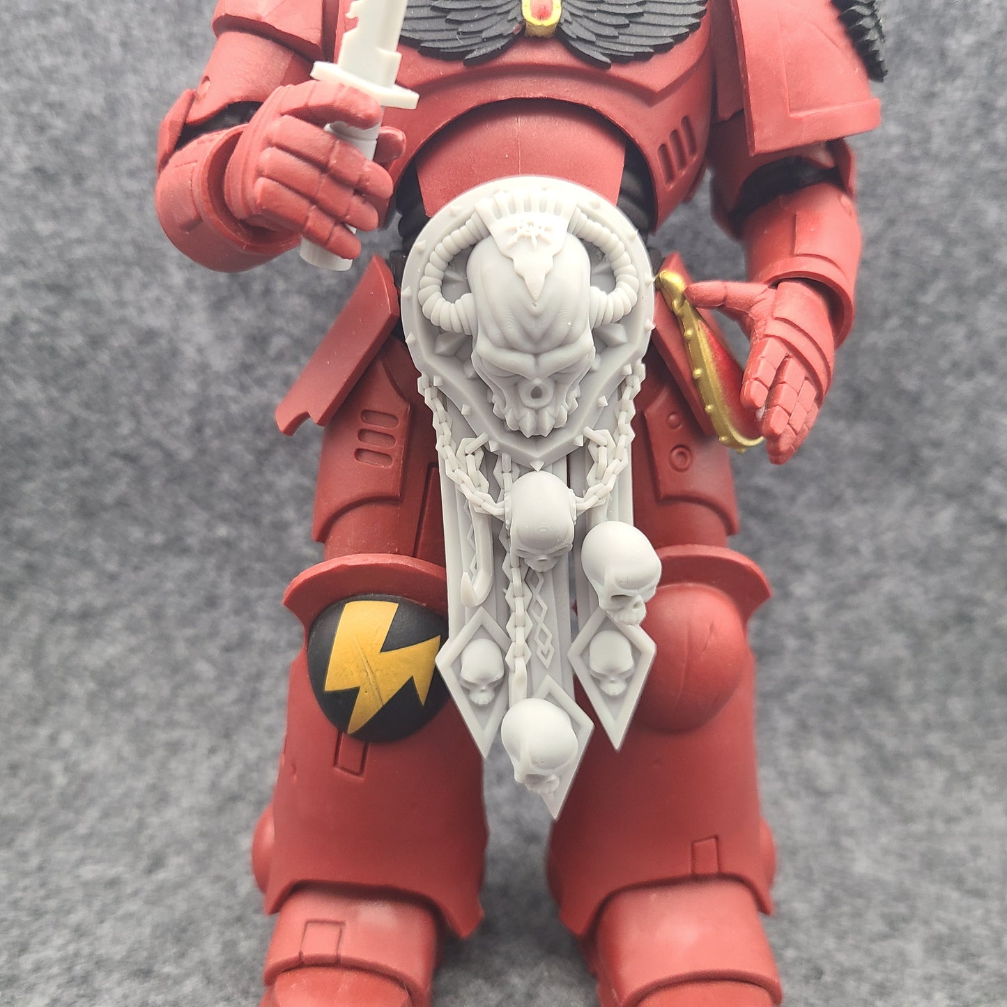 World Devourer Warrior Order Veteran Berzerker Loincloth custom resin armor accessory compatible with McFarlane Toys 7-inch armored action figures.