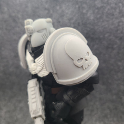 Bone Reapers Warrior Order Type 10 Ver. 02 left shoulder pad in custom resin compatible with McFarlane Toys 1:12 scale armored action figures