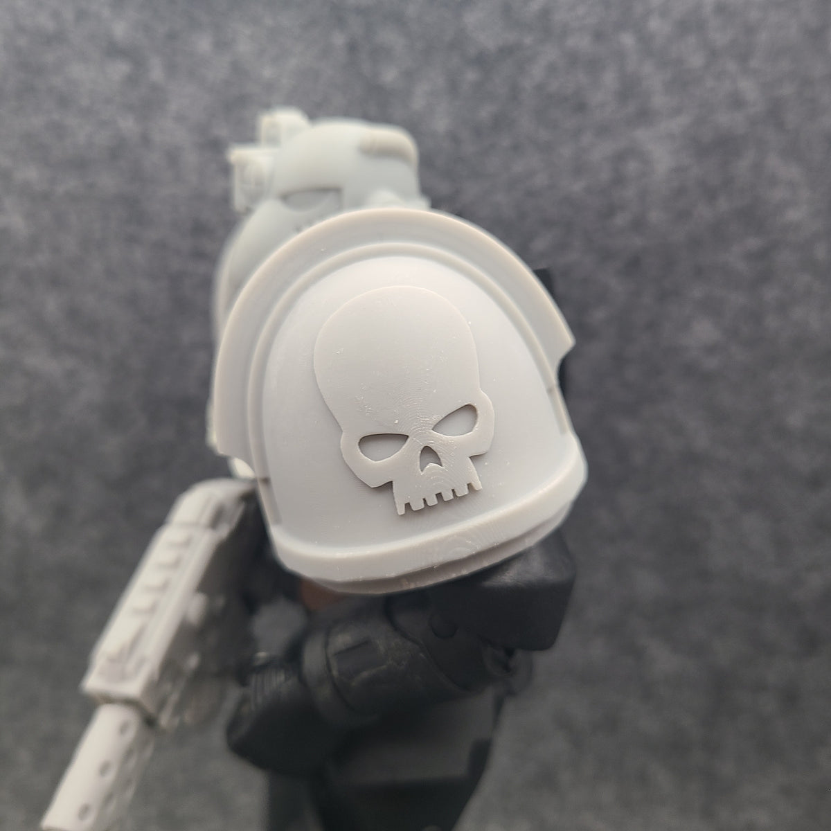 Bone Reapers Warrior Order Type 10 Ver. 02 left shoulder pad in custom resin compatible with McFarlane Toys 1:12 scale armored action figures