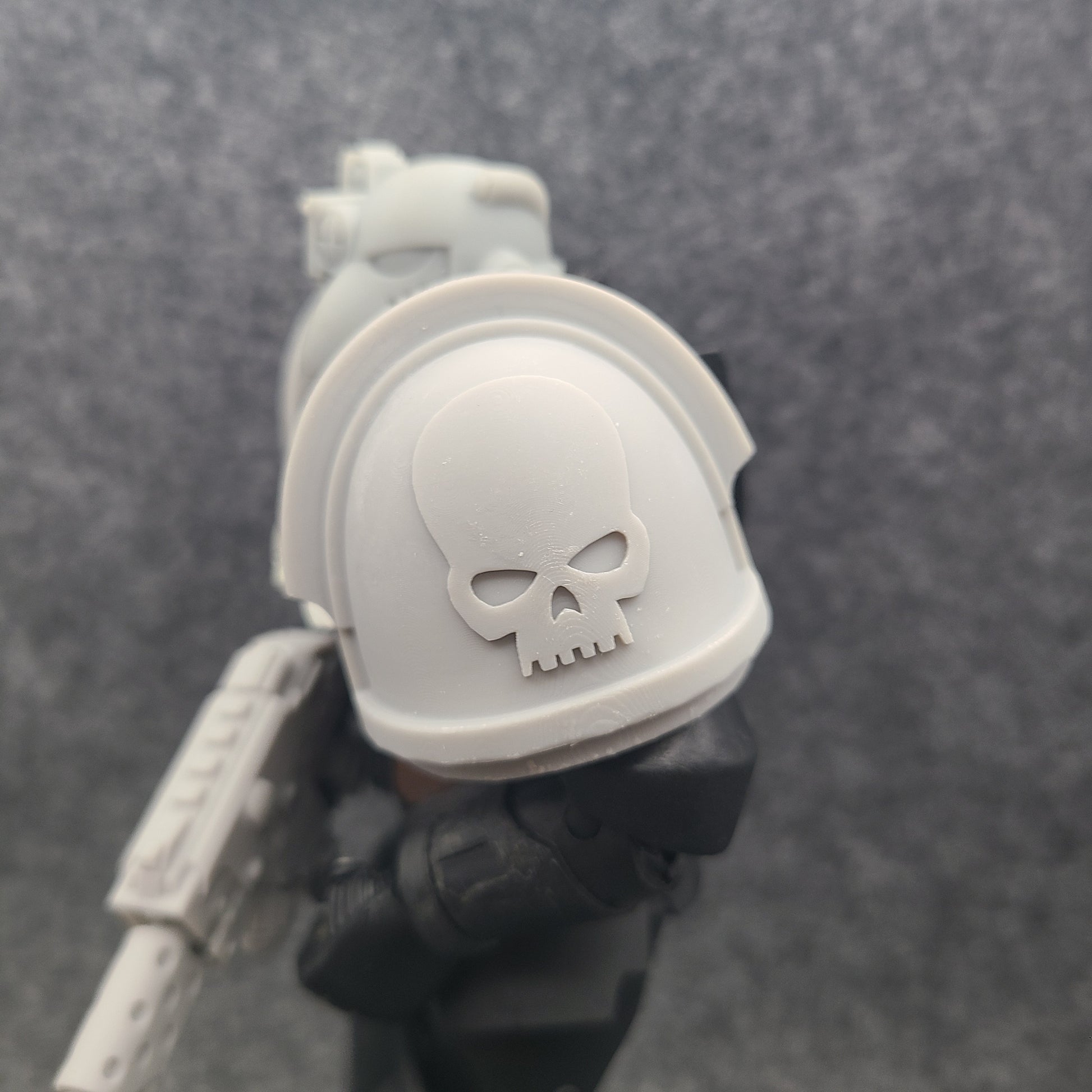 Bone Reapers Warrior Order Type 10 Ver. 02 left shoulder pad in custom resin compatible with McFarlane Toys 1:12 scale armored action figures