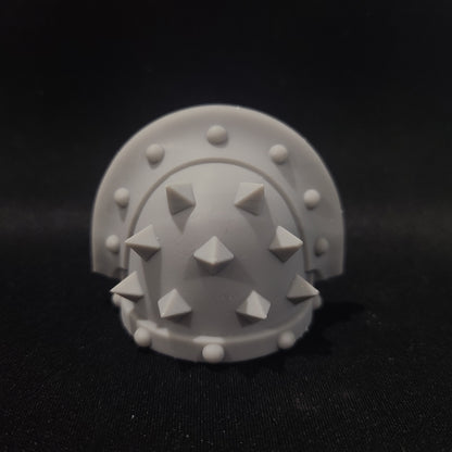Heavy Assault Type 3 V12 shoulder pad with large pyramid spikes compatible with McFarlane Toys 1:12 scale armored action figures custom resin armor