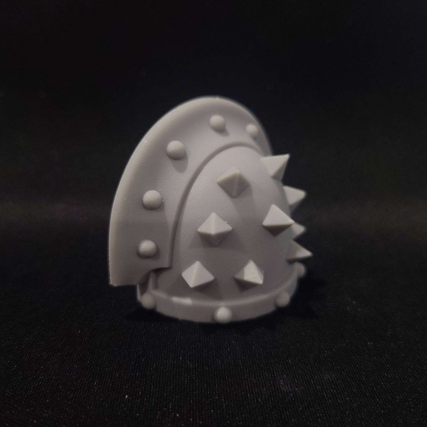 Heavy Assault Type 3 V12 shoulder pad with large pyramid spikes compatible with McFarlane Toys 1:12 scale armored action figures custom resin armor